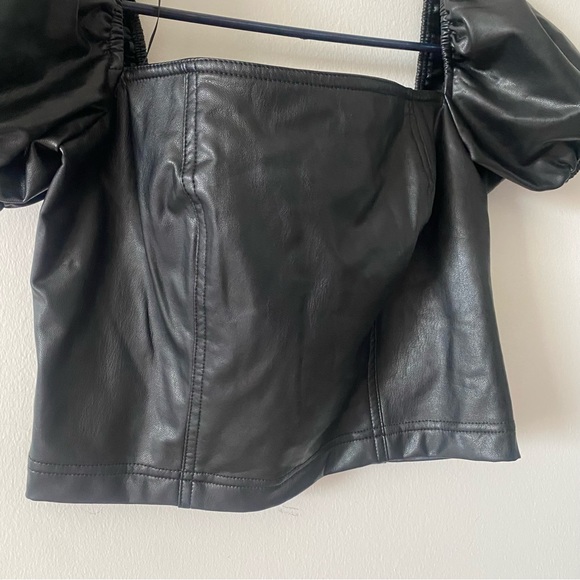 NEW 7 For All Mankind Faux Leather Puff Sleeve Crop Top in Black - Picture 11 of 13